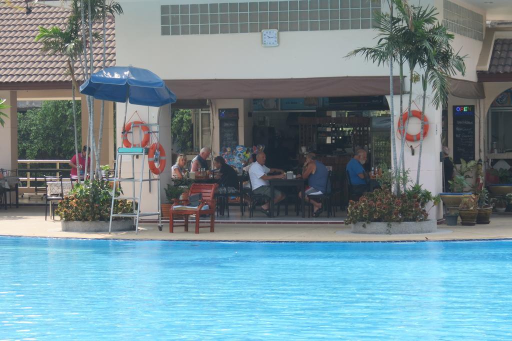 View Talay 1B Apartments Pattaya Exterior photo
