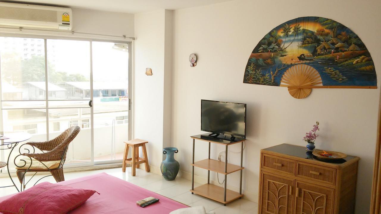 View Talay 1B Apartments Pattaya Exterior photo