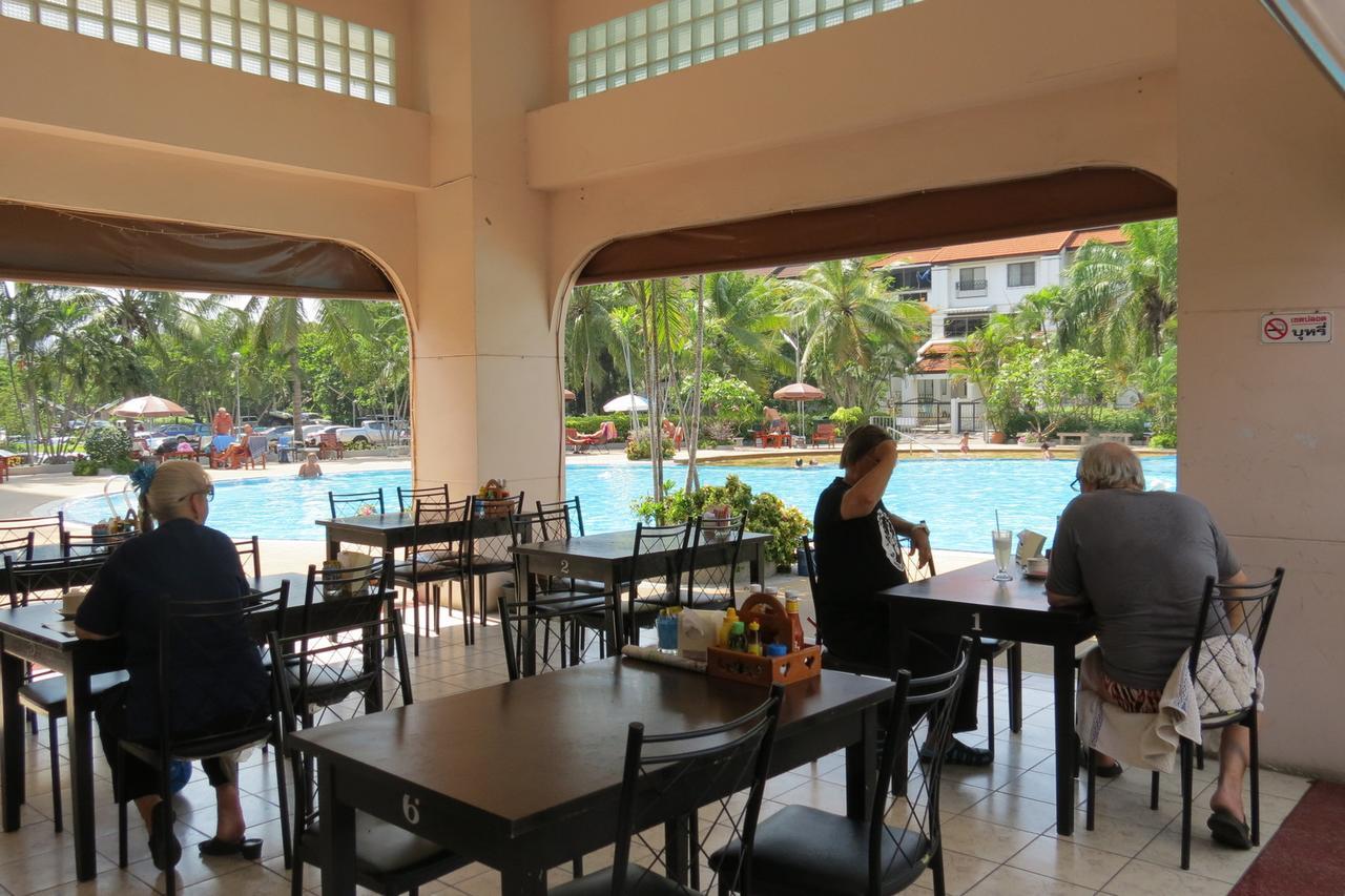 View Talay 1B Apartments Pattaya Exterior photo